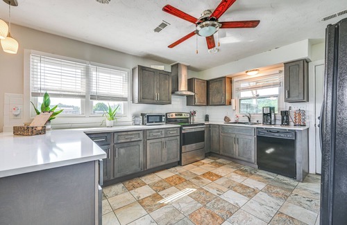 Somerset House | 11 Mi to Lake: Rural Family Getaway w/Fire Pit!