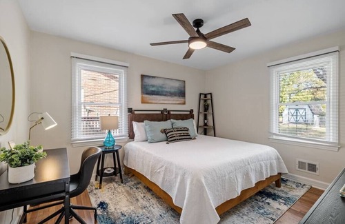 Wade Hampton House | 11 Min to Downtown|Superhost w/250 5 Star Reviews