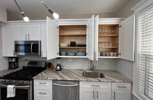 Ventnor City House | 11 N Weymouth Ave - A · Dazzaling Bungalow within 2 Blocks of the Beach!