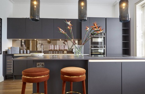 Redcliffe Apartment | 11 Redcliffe Parade