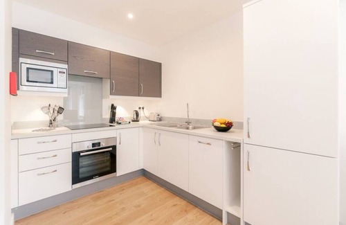Leatherhead Apartment | 11 Swan House -1 bedroom apartment