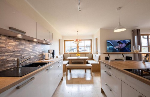 Farchant Apartment | 110 m² Apartment ∙ 3 bedrooms ∙ 6 guests