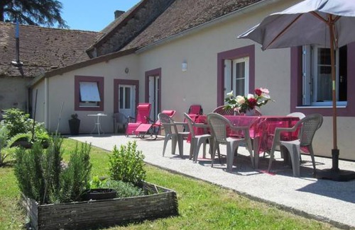 Monetay-sur-Loire House | 110 m² House ∙ 3 bedrooms ∙ 7 guests