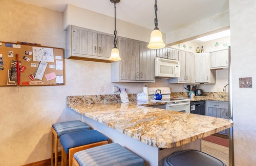 Dillon House | 111 Corinthian Circle Unit H by Summit County Mountain Retreats