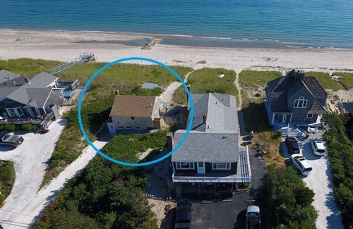 East Sandwich Cottage | 111 North Shore Blvd - Classic Waterfront East Sandwich cottage
