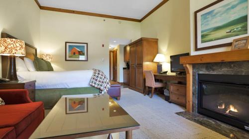 Stowe Area Resort | 1116 Lodge At Spruce Peak Ski In Ski In Ski Out King Studio By Stowe Mountain Rentals