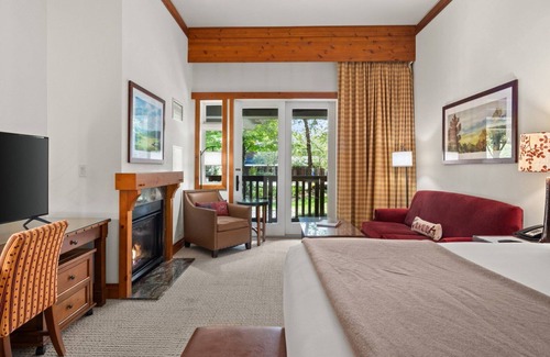Stowe Area Cabin | 1116 Studio The Lodge At Spruce Peak Ski in in Ski out First floor