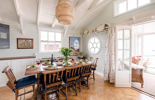 Felixstowe House | 112 m² House ∙ 4 bedrooms ∙ 6 guests