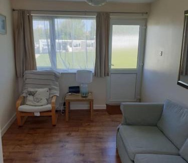 Sandown Ski Chalet | 112 Sandown Holiday Park, Wifi, sleeps 4