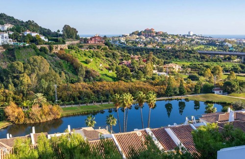 Benahavis Apartment | 113 m² Apartment ∙ 3 bedrooms ∙ 6 guests