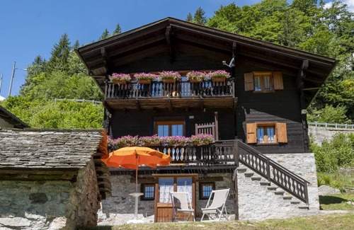 Macugnaga Ski Chalet | 115 m² Chalet ∙ 4 bedrooms ∙ 9 guests