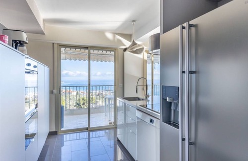 Menton House | 115 m² House ∙ 2 bedrooms ∙ 4 guests