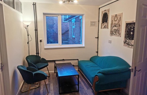 Dover House | 116 Maison Dieu Road Room A in Dover