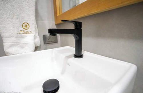 Urdesa Apartment | 116 Room indep. 2 pax Consulado USA Parking