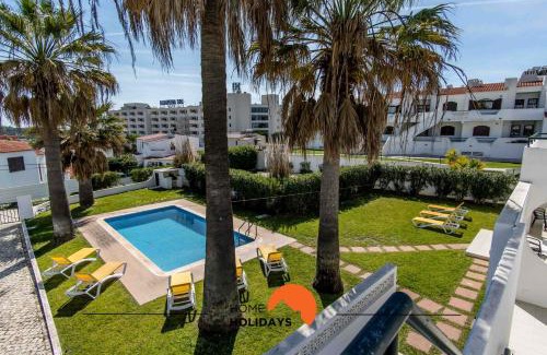 Santa Eulalia House | #116 Telhas Verdes by Home Holidays