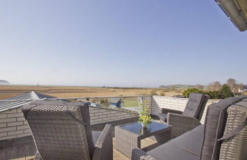 Gross Zicker Apartment | 117 m² Apartment ∙ 2 bedrooms ∙ 4 guests