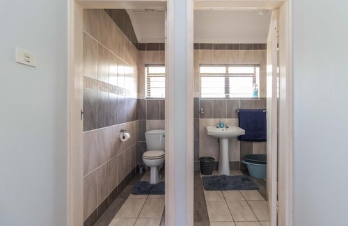 Athlone House | 118 - 4 Bedroom House Toti