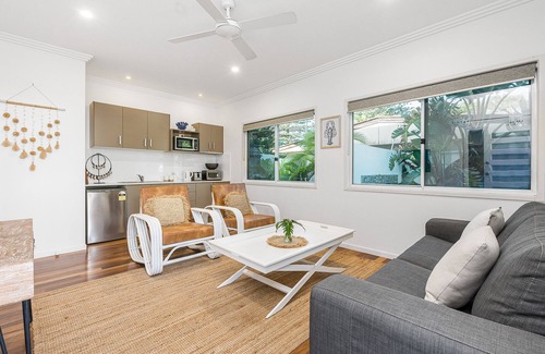 Byron Bay Apartment | 11BR Big Space in the Heart of Byron Bay Sleeps 24