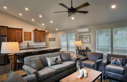 North Wawona Ski Chalet | 11R Spring Meadow Retreat