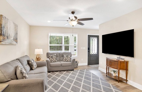 Florida Panhandle House | 11th Ave Country Sage Cottage