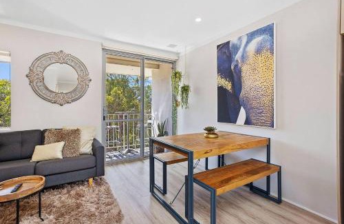 Scarborough Apartment | 12 Calming Coral Beach Beautiful 2brm