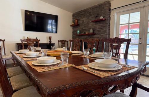 Las Vegas House | 12 guests With Ping pong Air hockey Volleyball