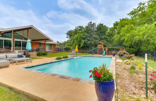 Austin House | 12 Mi to Dtwn Austin Guest Cottage with Pool Access