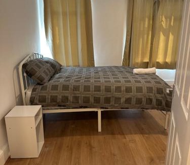 Upper Edmonton House | 12 minuets walk to Tottenham stadium