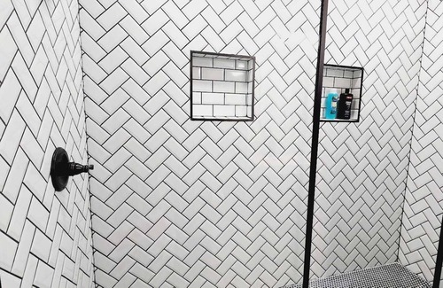 Primos Secane House | #12 NEW Master Bedroom +Private Bathroom in Angora