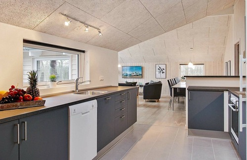 Olpenitz House | 12 person holiday home in Hasselberg