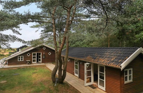 Vestero Havn House | 12 person holiday home in Læsø