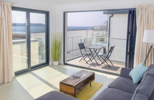 Mortehoe Apartment | 12 Putsborough - Luxury Apartment at Byron Woolacombe, only 4 minute walk to Woolacombe Beach!