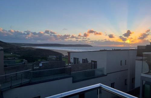 Mortehoe Apartment | 12 Putsborough - Luxury Apartment at Byron Woolacombe, only 4 minute walk to Woolacombe Beach!