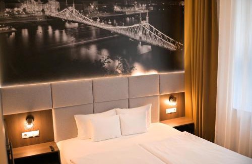 Terezvaros Hotel | 12 Revay Hotel