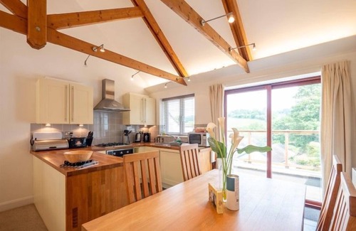 Carnon Downs Cottage | 12 Villa Gallery - a cottage that sleeps 4 guests in 2 bedrooms