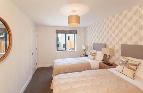 Mortehoe Apartment | 12 Woolacombe East - Luxury Apartment at Byron Woolacombe, only 4 minute walk to Woolacombe Beach!