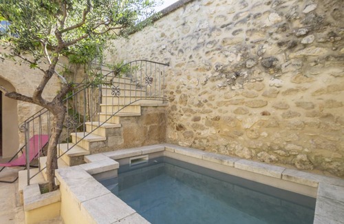 Saint-Hilaire-d'Ozilhan House | 120 m² House ∙ 3 bedrooms ∙ 6 guests