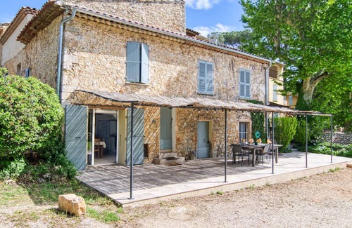 Besse-sur-Issole Other | 120 m² Accommodation ∙ 4 bedrooms ∙ 8 guests