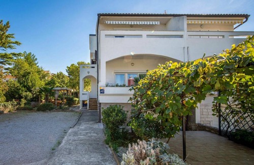 Punat Apartment | 120 m² Apartment ∙ 5 bedrooms ∙ 10 guests