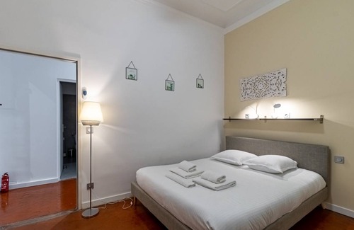 Noailles Apartment | 120 m² Apartment ∙ 5 bedrooms ∙ 10 guests