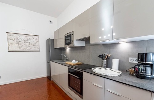 Noailles Apartment | 120 m² Apartment ∙ 5 bedrooms ∙ 10 guests