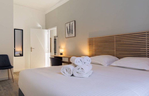 Prefecture Apartment | 120 m² Apartment ∙ 4 bedrooms ∙ 9 guests