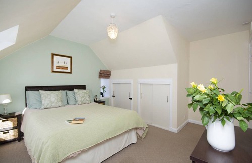 Gardenstown Cottage | 120 m² Cabin ∙ 2 bedrooms ∙ 4 guests