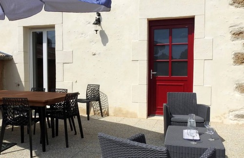 Dommartin-le-Franc House | 120 m² House ∙ 2 bedrooms ∙ 4 guests