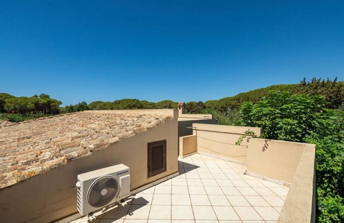 Notteri Resort | 120 m² Resort ∙ 4 bedrooms ∙ 8 guests