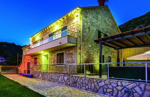 Dubravka Villa | 120 m² Villa ∙ 6 bedrooms ∙ 14 guests