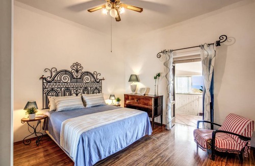 Sant'Agata sui Due Golfi Villa | 120 m² Villa ∙ 2 bedrooms ∙ 6 guests