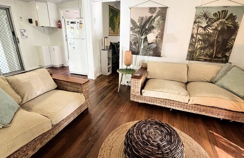Wooli House | 120 On Main, TOP NOTCH