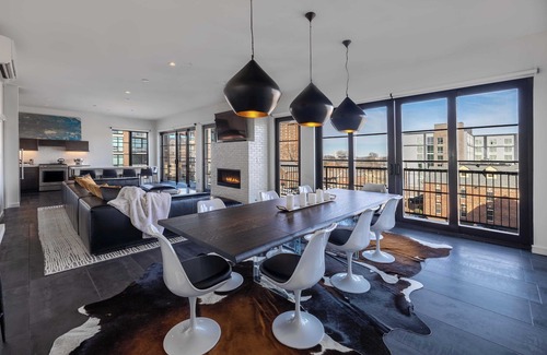 West End Hotel | 121 Hotel Buyout by Avantstay Buyout of 121 Hotel w/Living Areas & Meeting Room! Sleeps 58