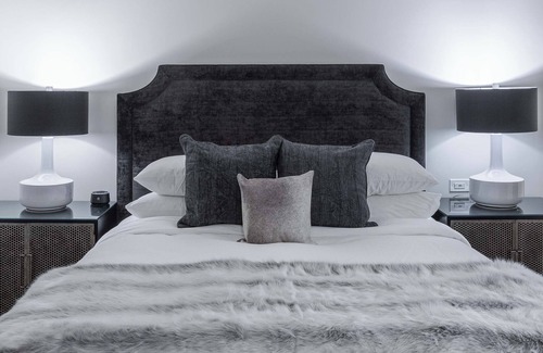 West End Hotel | 121 Hotel by AvantStay | Modern Executive Suite w/Juliet Balcony In Nashville!